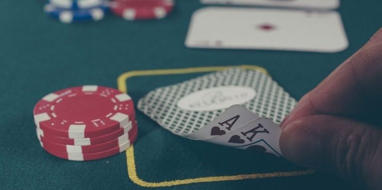 Hội viên qq8827 nhận ưu đãi khuyến mãi nạp tiền trên điện thoại tại Việt Nam